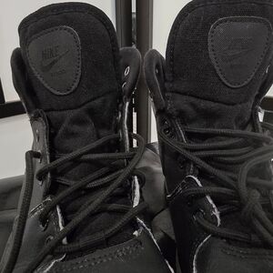 Nike Men's Black Boots